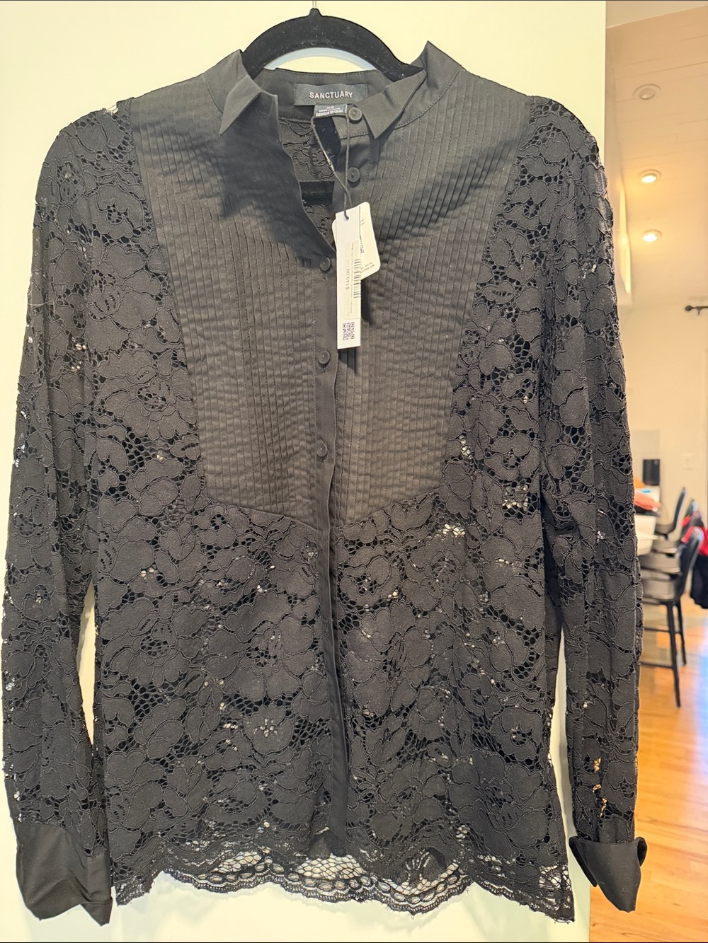Sanctuary Black Lace Pintuck Front Blouse size XS NWT